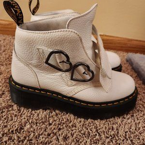 White Devon Heart Platform Boots Size 9